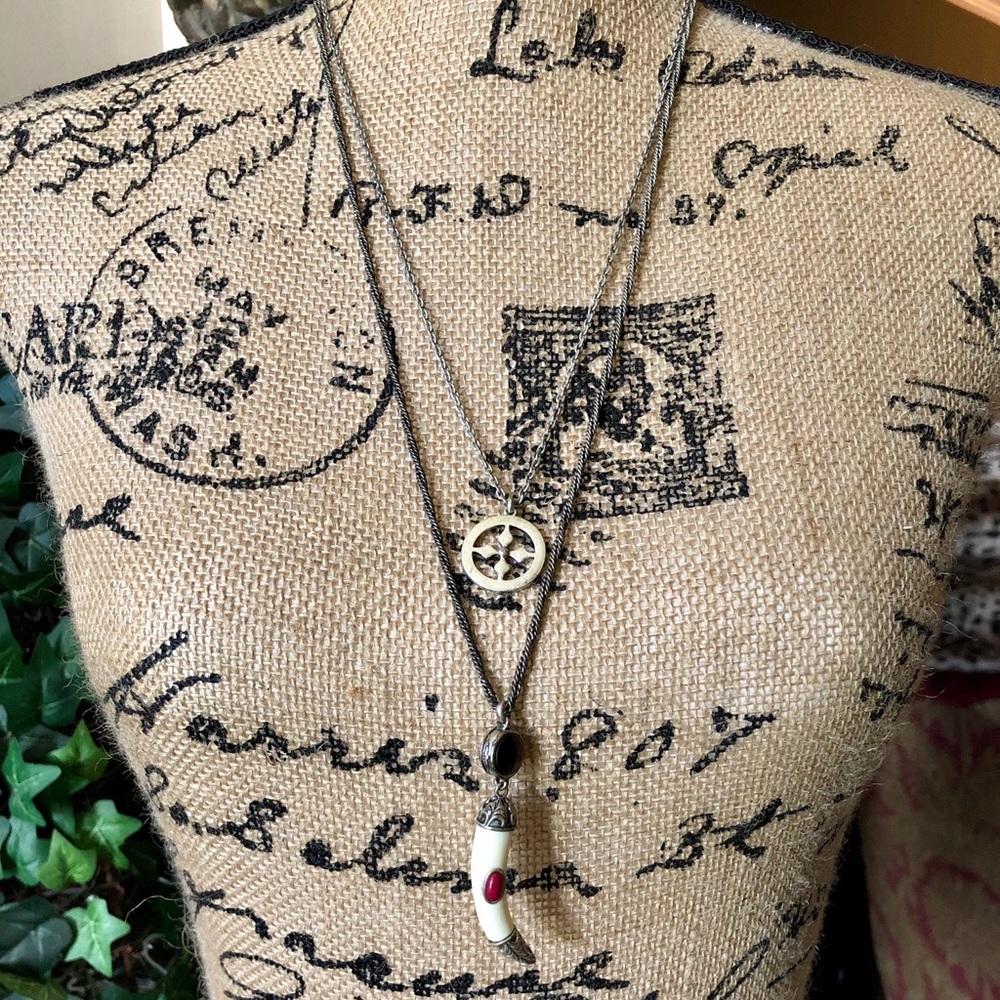LUCKY BRAND 🍀 white horn/cross necklace